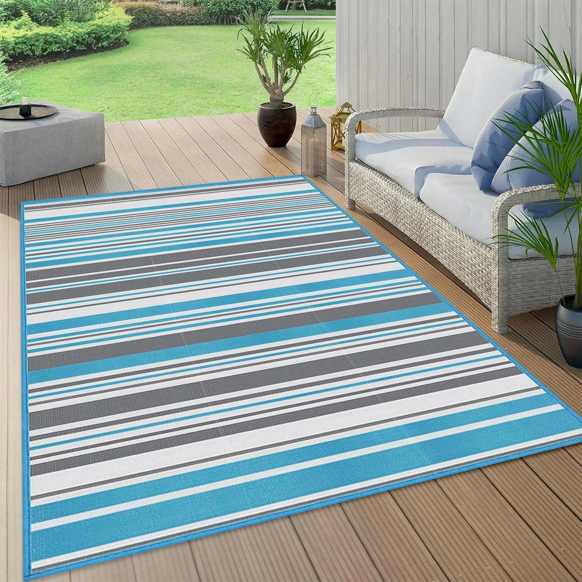 Indoor Outdoor Single Layer Waterproof Reversible Plastic Straw Patio Rugs PP Material Striped Style Carpets Picnic Mat Name to come later